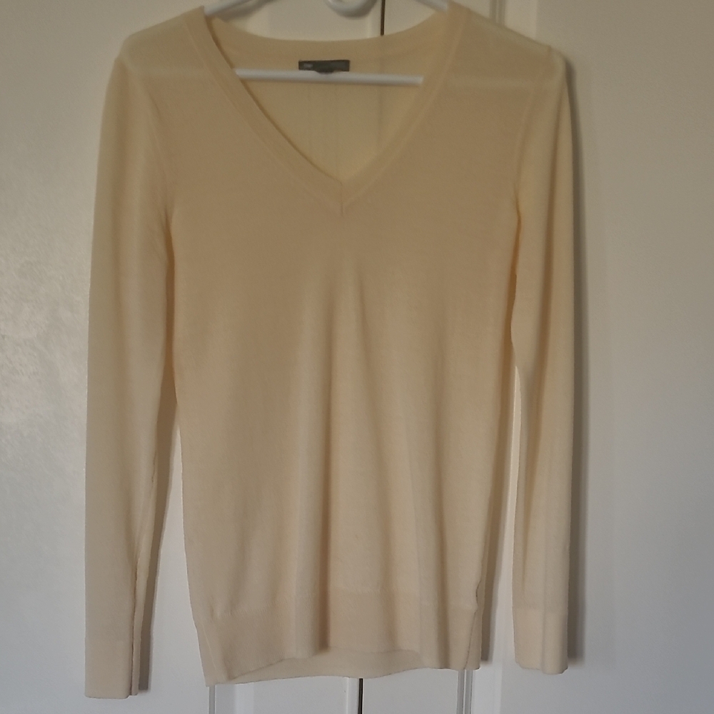 Elegant Cream V-Neck Sweater